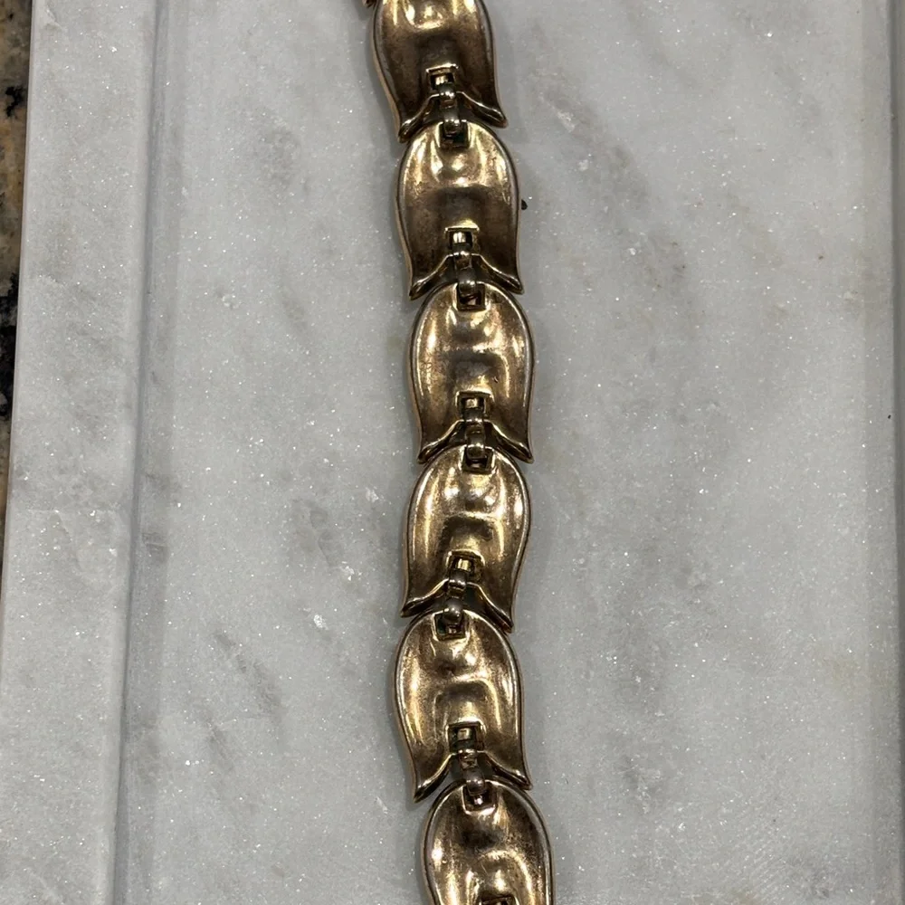 VTG Trifari Green Tulip Link Bracelet Gold Tone Lucite Floral Mid Century Signed - Picture 4 of 4